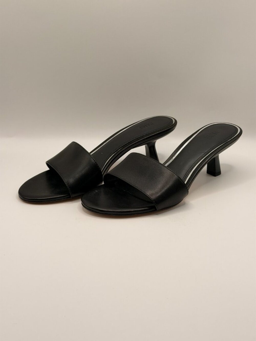 PAIGE Women Fallyn Black Leather Kitten Heel Sandal Sz 7